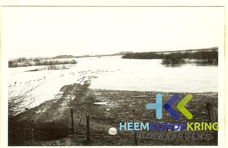 hoogwater RWS Coll.HK Rijnwaarden 1970