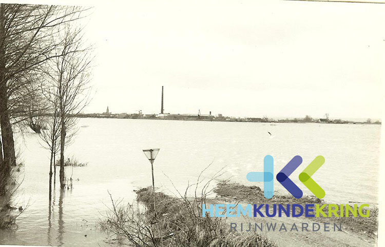 hoogwater RWS Coll.HK Rijnwaarden 1970