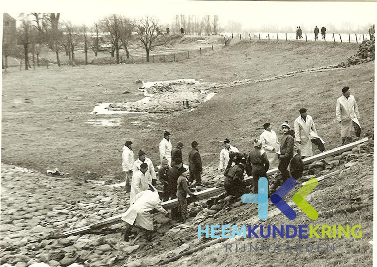 hoogwater RWS Coll.HK Rijnwaarden 1970