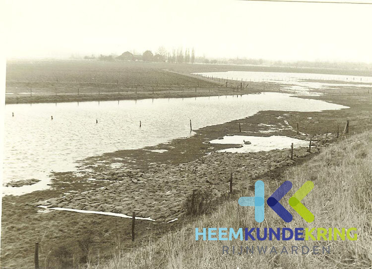 hoogwater RWS Coll.HK Rijnwaarden 1970