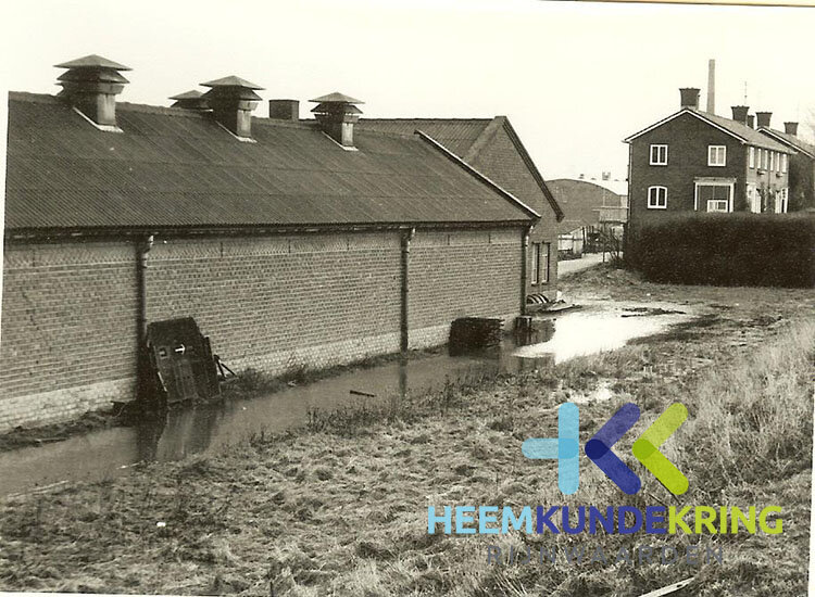 hoogwater RWS Coll.HK Rijnwaarden 1970