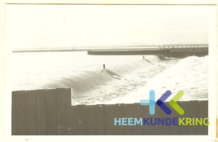 hoogwater RWS Coll.HK Rijnwaarden 1970